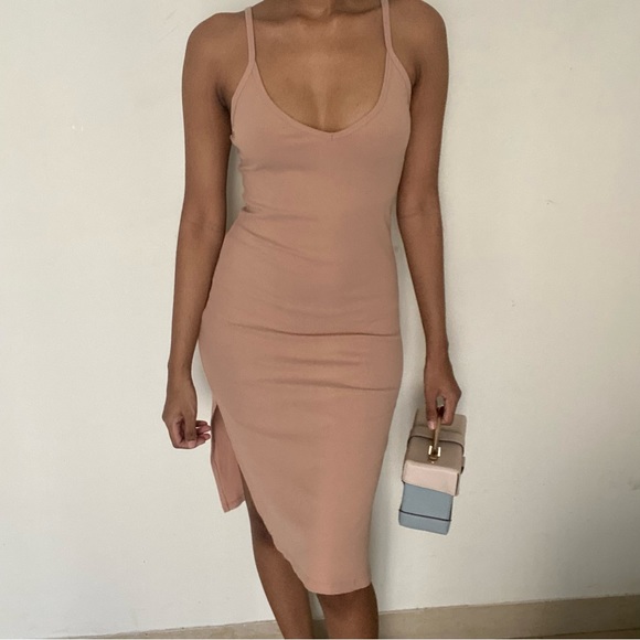 Forever21 knitted sleeveless bodycon dress in Tan or Cream - Picture 2 of 6